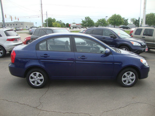hyundai accent 2009 dk blue sedan gls gasoline 4 cylinders