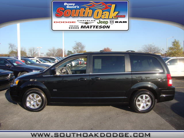 2008 Chrysler town and country touring black #5