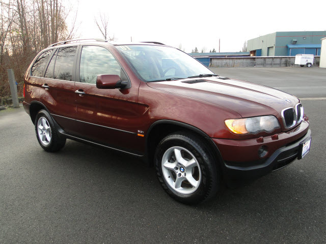 Bmw X5 2001 Maroon Suv 3 0i Gasoline 6 Cylinders All Whee Drive Bmw X5 2001 Maroon Suv 3 0i Gasoline 6 Cylinders All Whee Drive Automatic 98226