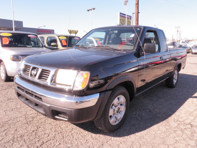 1998 Nissan frontier xe truck #1