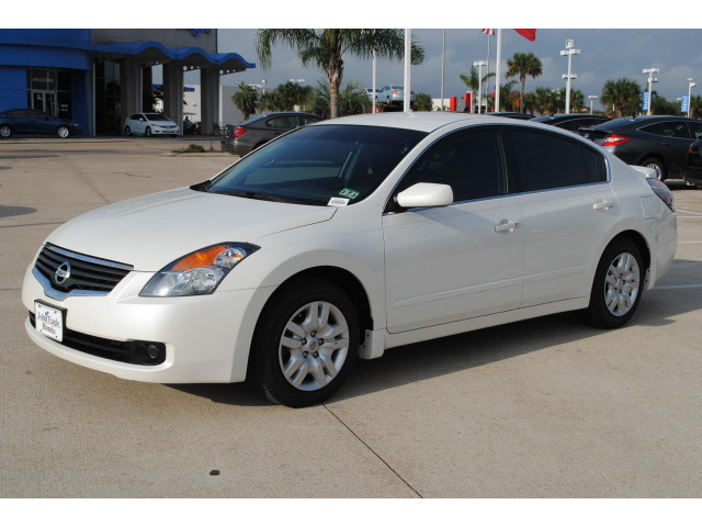 2009 Nissan altima 2.5 s sedan review