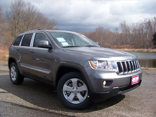 2007 Jeep grand cherokee laredo 4 wheel drive #2
