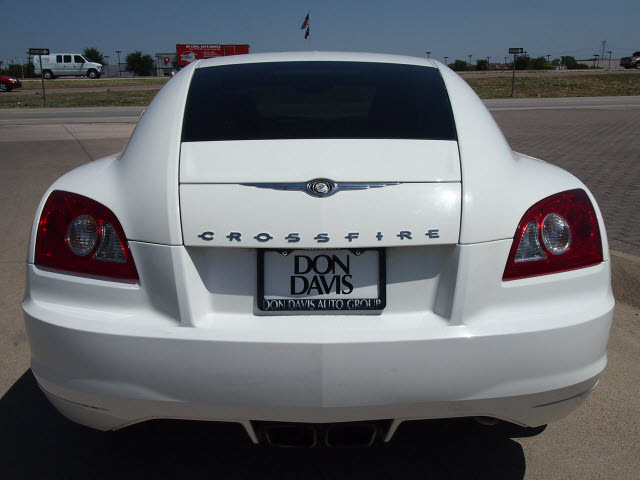 Chrysler-Crossfire-2004-White-Coupe-Gasoline-6-Cylinders-SOHC-Rear-Wheel-Drive-Automatic-76018-3.jpg