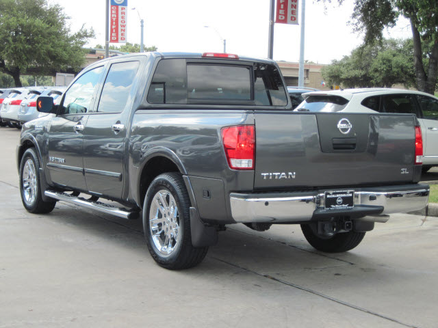 2011 Nissan titan fuel capacity #10