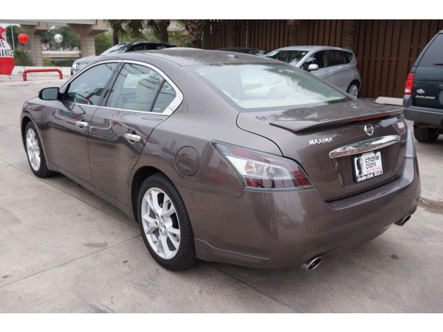 Brown brown nissan tempe #9