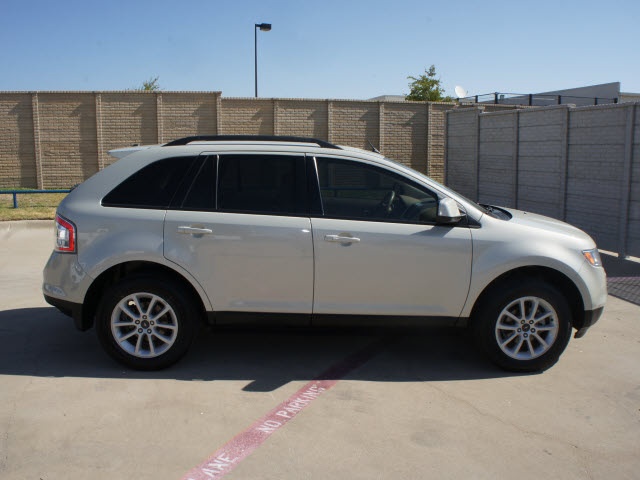 Is the 2007 ford edge front wheel drive #7