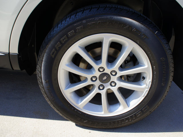 Is the 2007 ford edge front wheel drive #9