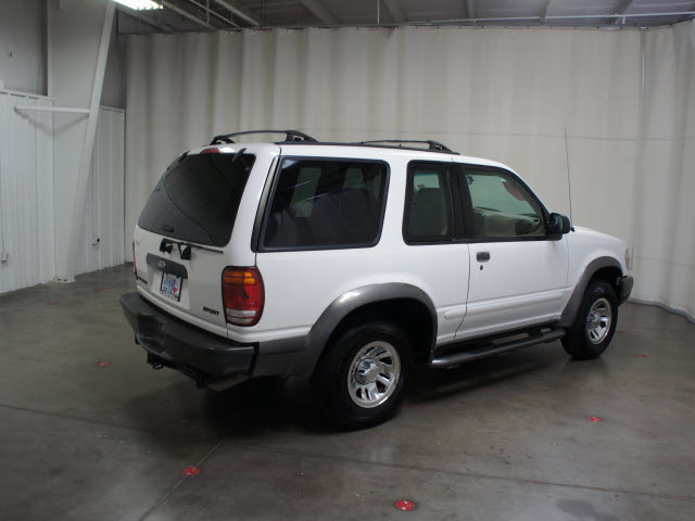 Ford Explorer 1999 White Suv Sport Gasoline V6 Rear Wheel Drive Automatic With Overdrive Ford Explorer 1999 White Suv Sport Gasoline V6 Rear Wheel Drive Automatic With Overdrive Cars Car